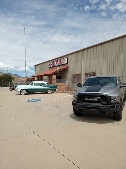 M & R Used Auto Parts, Hereford, Arizona